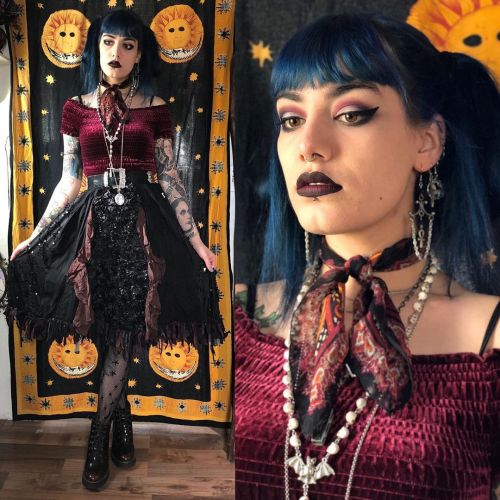 thegothicalice: Don’t quite know the name for this look but I had fun with textures