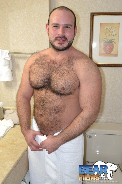 gato-loco:  This guy exudes sex appeal in my humble opinion. 