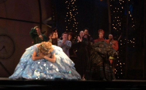 Some pretty adorable photos of the 2NT cast of Wicked from last night’s curtain call in Atlant