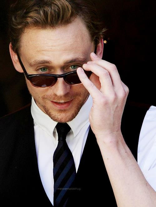 zkhan16: mercilessraven: You know what Hiddleston … . Okay, he always acts surprised and awed
