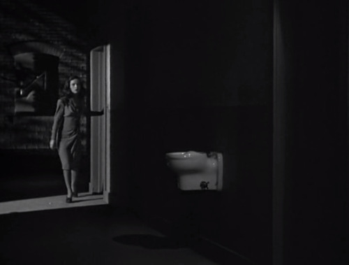 lesliecaron:Noirvember Favourites → Phantom Lady (1949) | dir. Robert Siodmak.It’s so eas