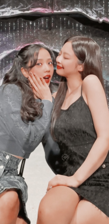 jensoo; BLACKPINKi believe in jensoo supremacylike or reblog if you save and don’t repost.by ana.