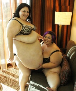 lovehotssbbwfeedeeposts:  Wanna hook up with a sexy bbw girl? - CLICK HERE!   Hours of fun