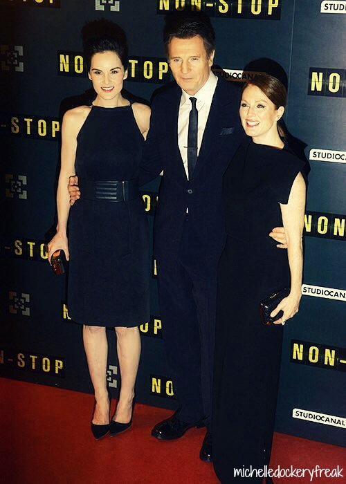 michelledockeryfreak:Michelle Dockery , Liam Neeson and Julianne Moore at the “Non Stop” Premier in 