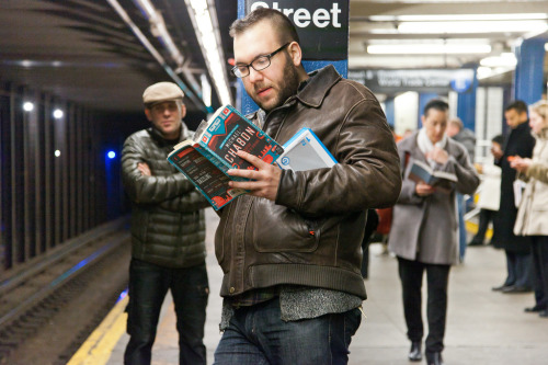 “The Yiddish Policemen’s Union,” by Michael Chabon
Walking behind him, she’s reading “My Sister’s Keeper,” by Jodi Picoult
The Yiddish Policemen’s Union: Borrow I Read
My Sister’s Keeper: Borrow I Read