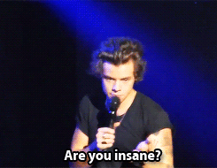 harrycmon:  Harry teases a fan     