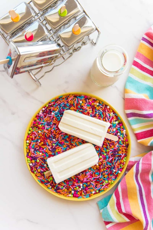 vTasty- Visually Tasty Food Blog Tres Leches Paletas via Tumblr