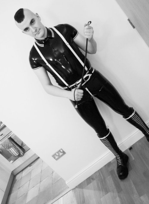 barecouple-stgt:  Nice gear! 