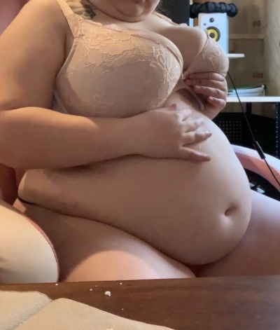 Porn photo thiccchick:oh hi! i just absolutely stuffed