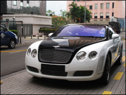 creepycrispycrackers:  Bentley Continental GT 