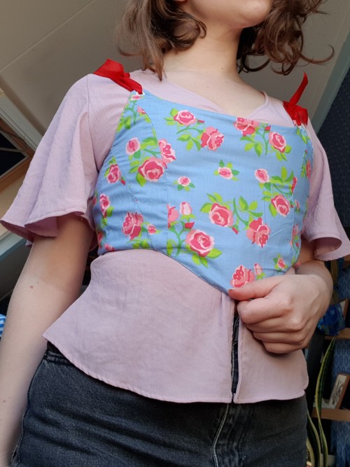 verysecretlykinky:verysecretlykinky:Oh! By the wayyyy! While I wasn’t feeling well I started a sewing project to keep me doing positive things and it turned out so well! Would you all like to see??I made a corset!!!!! Completely by hand and without