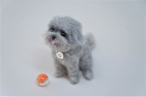 A needle felted Shih Tzu based on the inset pet image.Have a great weekend!