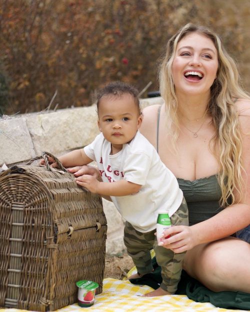 joy-of-acceptance:Iskra Lawrence is such a positive influence for women in the interracial movement.