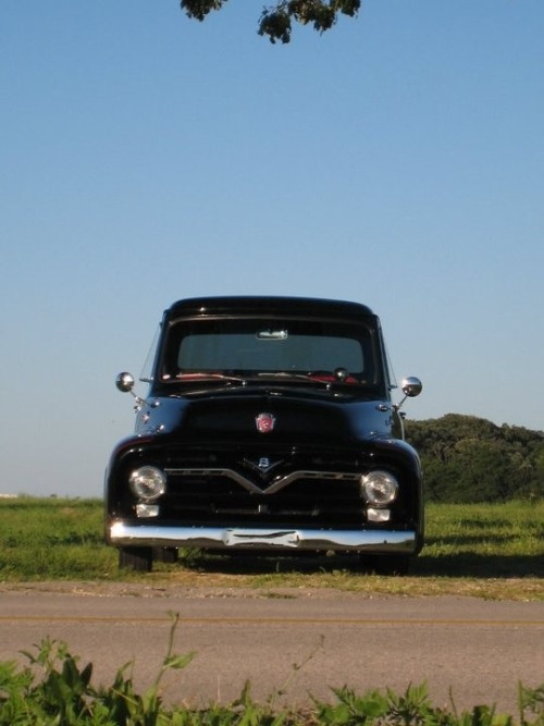 hotrodzandpinups:  Another Hotrods Custom out of IL