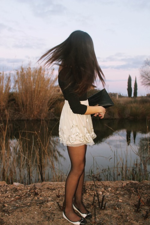 fashionmylegs:Fashionmylegs Style PicksSkirt: Lefties   Body: Local shop Clutch: SUITEBLANCO Dancers