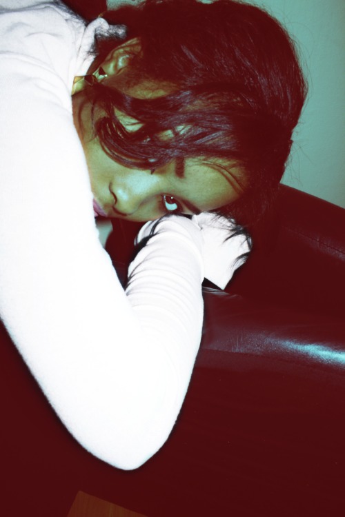 fonnystone:  “L I G H T I N G” a photo series by: Fonny Stone Model: Jasmine Reese 