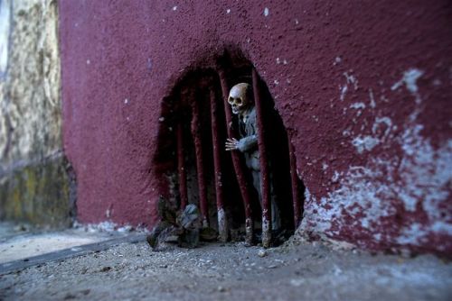 devidsketchbook: CEMENT ECLIPSES @ CHIAPAS MEXICO Artist Isaac Cordal (tumblr / facebook) - “W