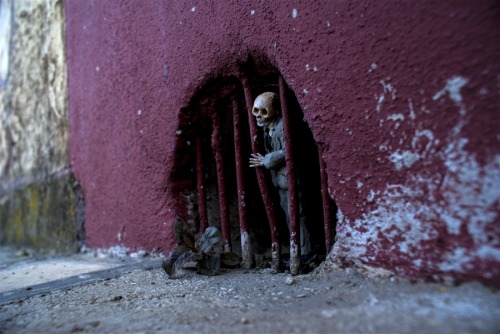 asylum-art:  Isaac Cordal - Cement Eclipses. Chiapas, Mexico. 2013 artisr on tumblr Isaac Cordal was in Mexico last year where he could give some new perspectives to his project Cement Eclipses. The Spanish artists so get inspired by the local folklore