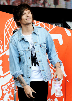 harrystylesdaily:  BBC Radio 1’s Big Weekend at Glasgow Green - 24/5 