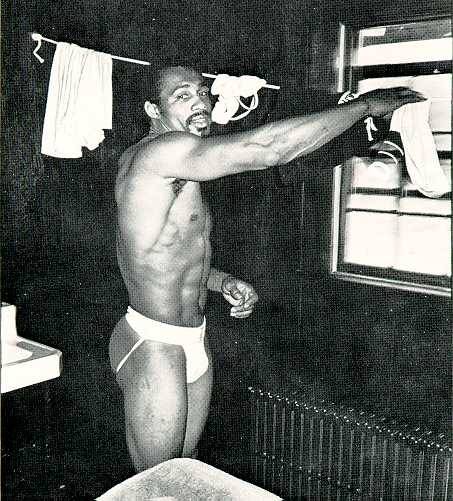 maleathletebirthdaysuits:  Ken Norton (boxer) born 9 August 1945 (d 2013) 