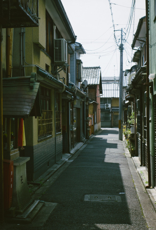 Quiet back alley - Kyoto