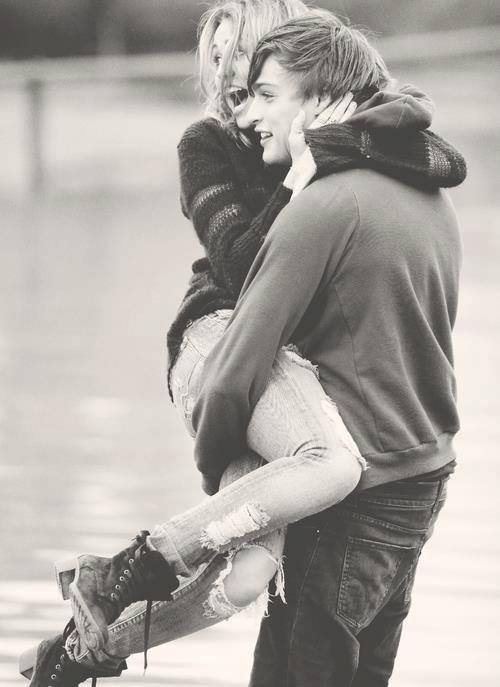 Fotos de la biografía | via Facebook en We Heart It. http://weheartit.com/entry/74358064/via/_javieralexandra