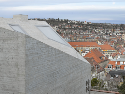 jeroenapers:  Dit fijn geslepen stuk beton op de heuvels bij Stutgart is Haus H36, een ontwerp van Architect MBA/S.