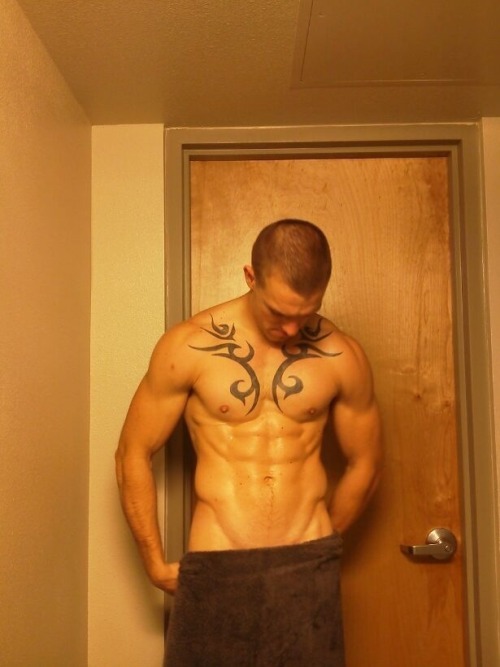 hungdudes:  Finally the Photo set of this Tribal Tattoo Military Hung 