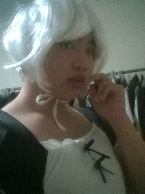 hakuru15:  Heh good old and same old maid outfit