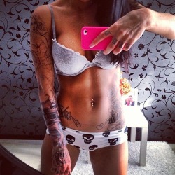 itattoobabes:  girl tattoo