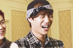 oh-luhans:       exo aegyo train      