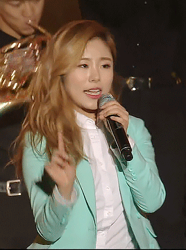 wheeyonce:  mamamoo - um oh ah yeh   uptown funk remix @ sbs gayo daejun 