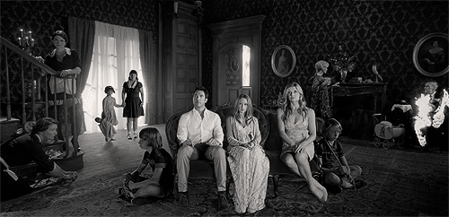 lucaarse:  I thought this was just a picture but Tate popped in and I literally shat myself!!