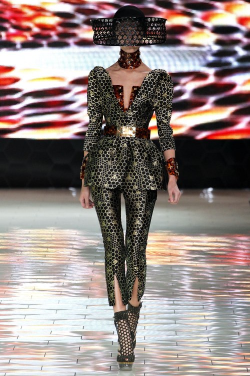 TIAN YI wearing ALEXANDER MCQUEEN SPRING 2013 READY-TO-WEAR