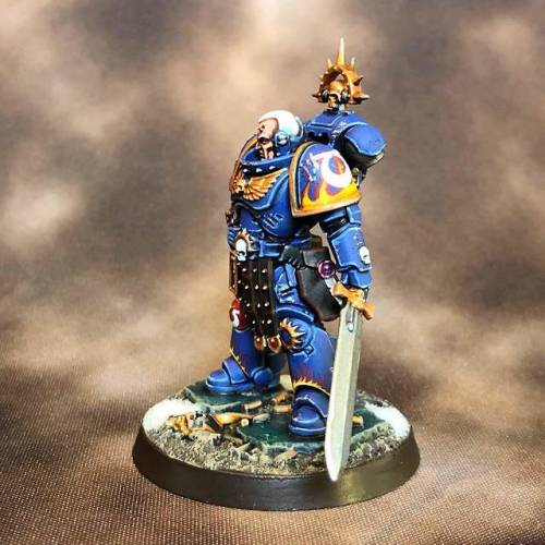 Primaris Lieutenant Volpi Primo of the Ultramarines. Absolute joy of a mini to paint!