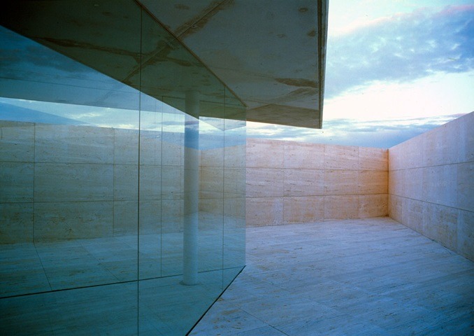 kant:Alberto Campo Baeza - Centre Bit (Inca, Mallorca 1998)