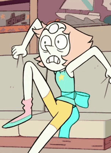 artemispanthar:Pearl: Babbling incoherently but still takes the time to fix her sock