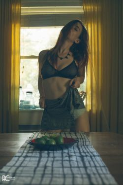 brookeva:  fruitful  brooke eva | ryanmyerscaptures