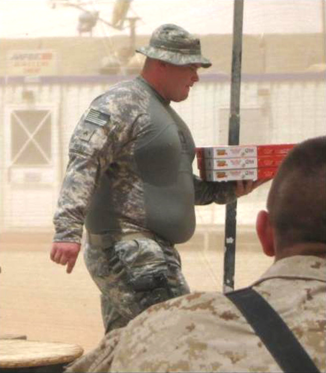 thebigbearcave:  bring those pizzas fat boy, then get naked for your sex-starved