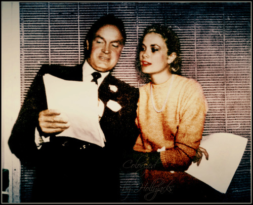 hollyjacks: Grace and Bob Hope. (Maybe someone knows the year and the reason for this meeting and wi