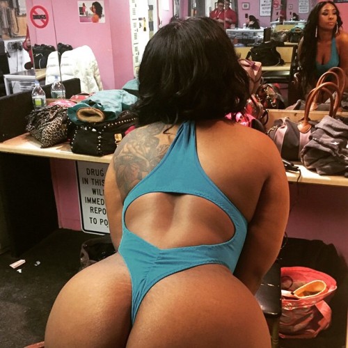 foreverkarizma:  Ms. Alottabooty