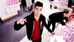 taylorswifts13:  @zaynmalik: Sometimes just the sound of someone’s voice can make