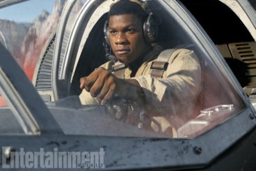 dailyfinn:Star Wars: The Last Jedi Finn (John Boyega) in a Ski Speeder on Crait