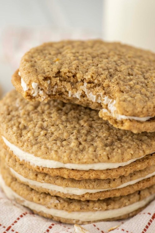 Porn Pics verticalfood:  Oatmeal Cream Pies