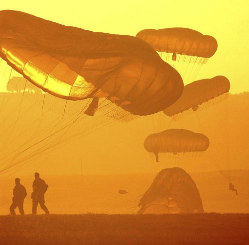 celer-et-audax:  British troops from 16 Air Assault Brigade carry out a mass jump over Salisbury Pla