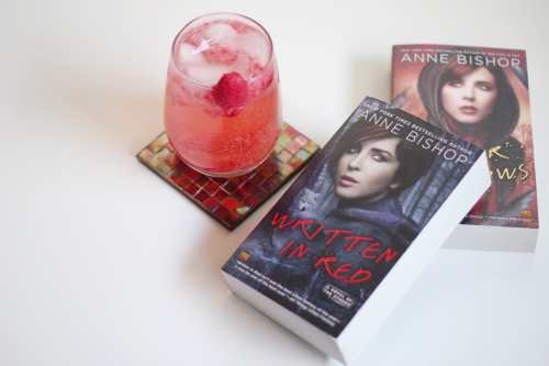 What’s better than books? Books with perfectly paired craft cocktails. I’m over at @bookriot today s