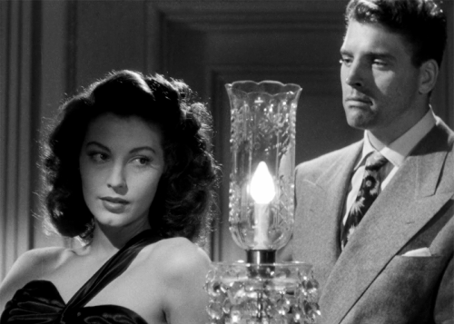 The Killers (dir. Robert Siodmak, 1946)If there’s one thing in this world I hate, it’s a