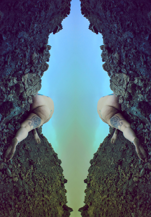 discordant23:  http://discordant23.tumblr.com/Model: Leslie