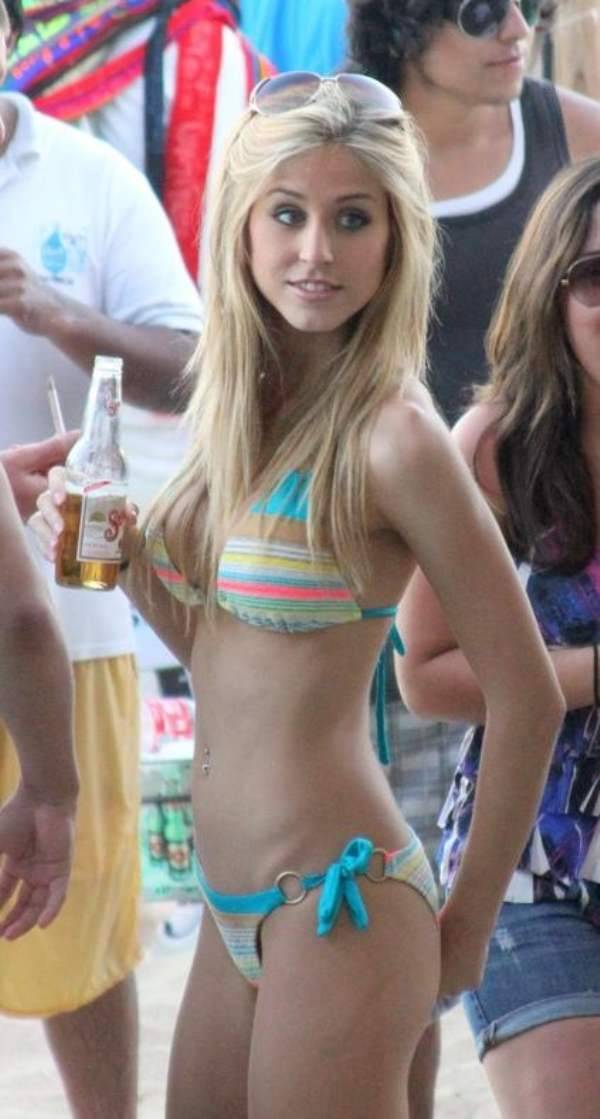 extraspecialgirls:  Blondie