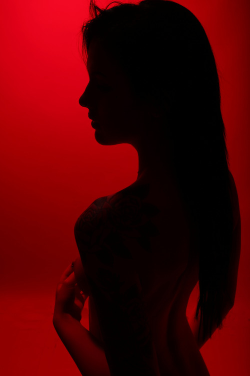 ligeiaxx:  His little pet.  Photos by @johnraphel Featuring @bacononmars 